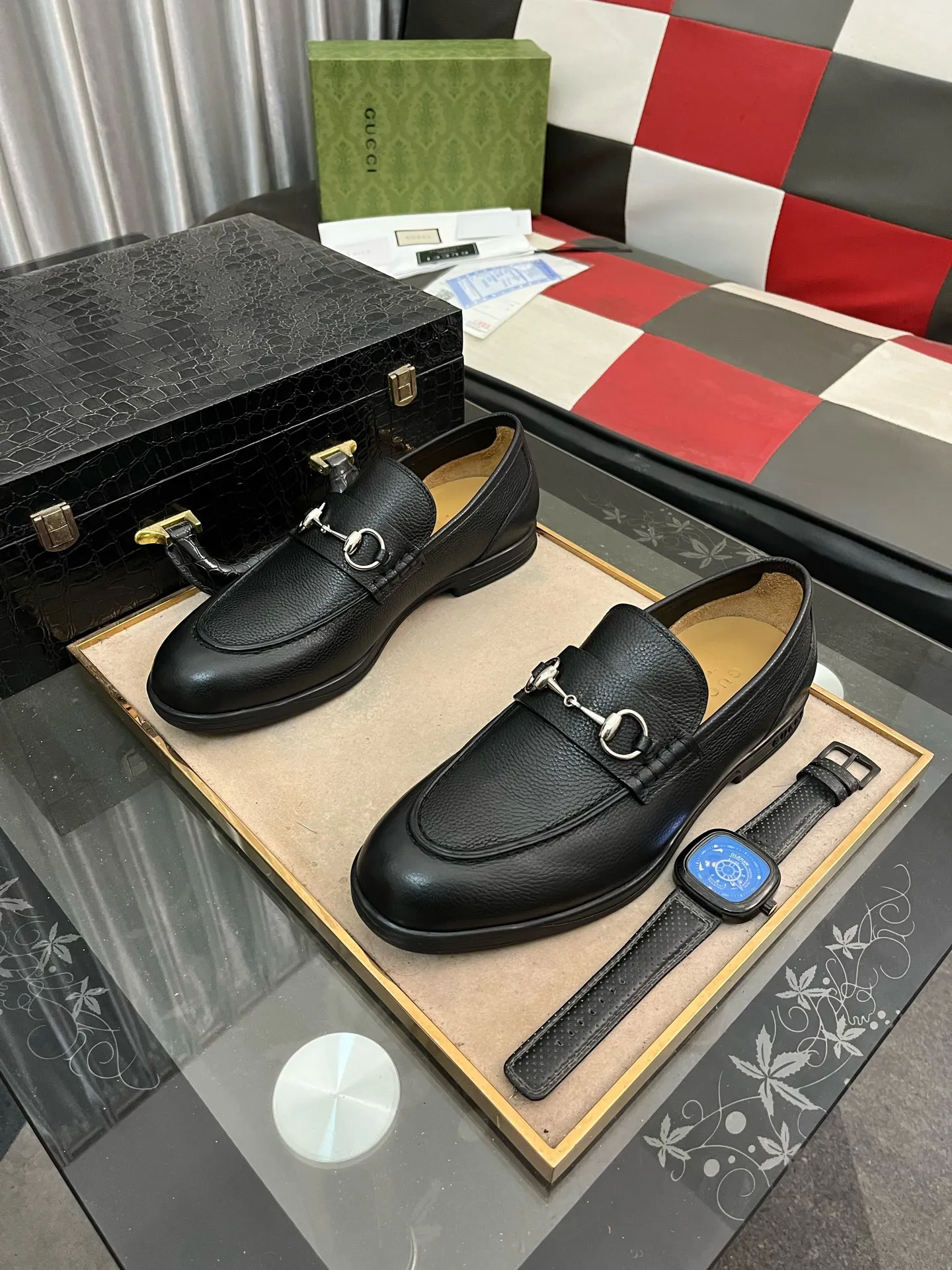 Men's shoes 💰540⌚️⌚️【GUCCi】Original frosted calfskin, water-dyed cowhide lining, original outsole, men's and women's fashion, formal casual leather shoes, slip-on men's and women's shoes series, young fashion, European and American trends, British style, casual matching, comfortable feet, standard code: men's size 38-443️⃣Colors available